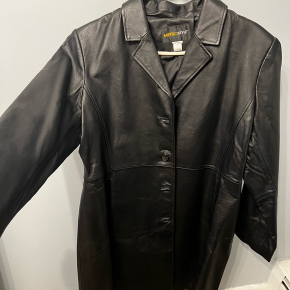 XL Leather Jacket - Picture 3 of 5